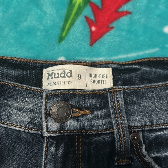 Jean shorts - Picture 3 of 3